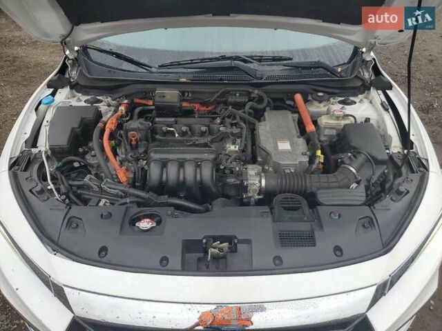 Белый Хонда Инсайт, объемом двигателя 1.5 л и пробегом 150 тыс. км за 3000 $, фото 10 на Automoto.ua
