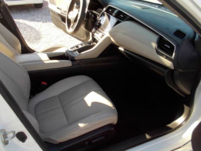 Белый Хонда Инсайт, объемом двигателя 1.5 л и пробегом 41 тыс. км за 6000 $, фото 8 на Automoto.ua