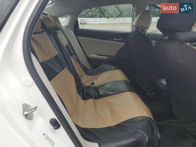 Белый Хонда Инсайт, объемом двигателя 1.5 л и пробегом 150 тыс. км за 3000 $, фото 9 на Automoto.ua