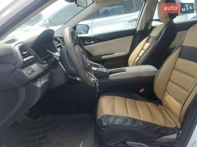 Белый Хонда Инсайт, объемом двигателя 1.5 л и пробегом 150 тыс. км за 3000 $, фото 6 на Automoto.ua