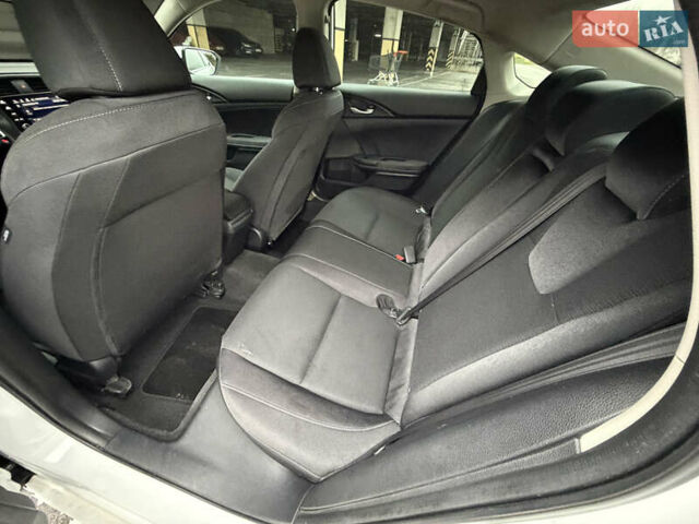 Белый Хонда Инсайт, объемом двигателя 1.5 л и пробегом 214 тыс. км за 15999 $, фото 23 на Automoto.ua