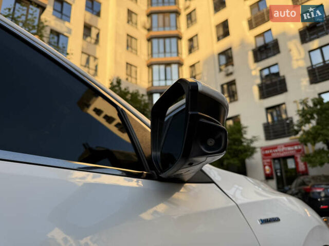 Хонда Инсайт 2020 в Киеве на Automoto.ua Белый Хонда Инсайт, объемом двигателя 1.5 л и пробегом 80 тыс. км за 17500 $, фото 16 на Automoto.ua