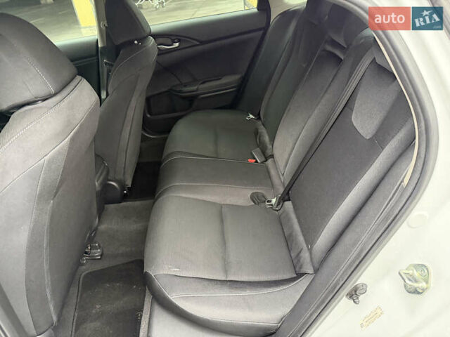 Белый Хонда Инсайт, объемом двигателя 1.5 л и пробегом 214 тыс. км за 15999 $, фото 21 на Automoto.ua