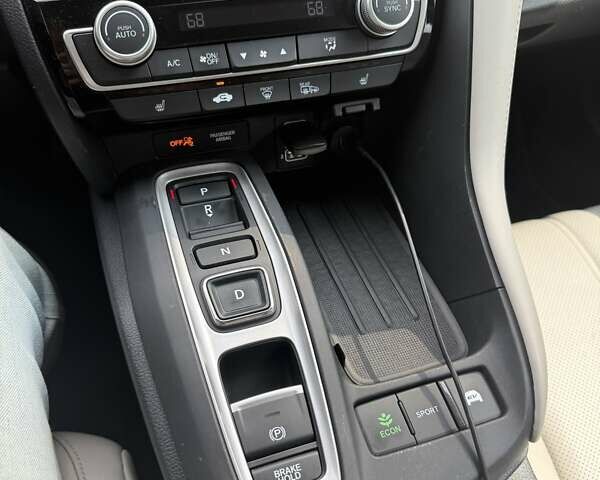 Белый Хонда Инсайт, объемом двигателя 1.5 л и пробегом 135 тыс. км за 21000 $, фото 27 на Automoto.ua