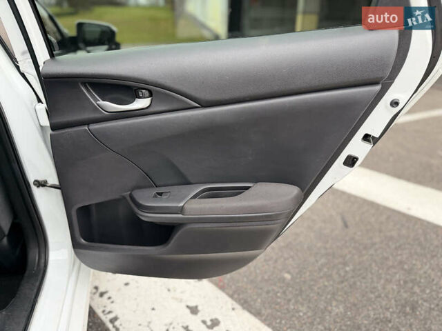 Белый Хонда Инсайт, объемом двигателя 1.5 л и пробегом 214 тыс. км за 15999 $, фото 24 на Automoto.ua