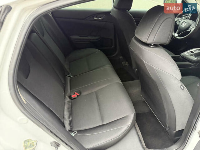 Белый Хонда Инсайт, объемом двигателя 1.5 л и пробегом 214 тыс. км за 15999 $, фото 25 на Automoto.ua