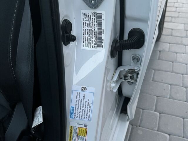 Белый Хонда Инсайт, объемом двигателя 1.5 л и пробегом 150 тыс. км за 15500 $, фото 13 на Automoto.ua