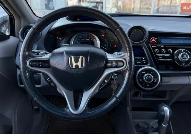 Чорний Хонда Інсайт, об'ємом двигуна 1.3 л та пробігом 170 тис. км за 5999 $, фото 5 на Automoto.ua