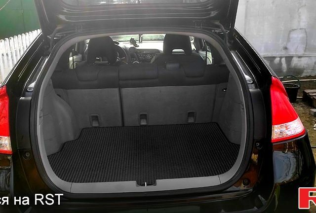 Черный Хонда Инсайт, объемом двигателя 1.3 л и пробегом 242 тыс. км за 7500 $, фото 6 на Automoto.ua