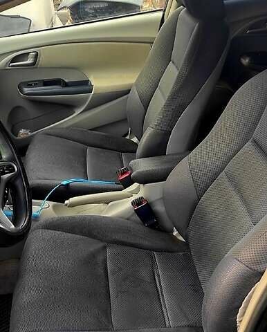 Чорний Хонда Інсайт, об'ємом двигуна 1.3 л та пробігом 242 тис. км за 7500 $, фото 2 на Automoto.ua