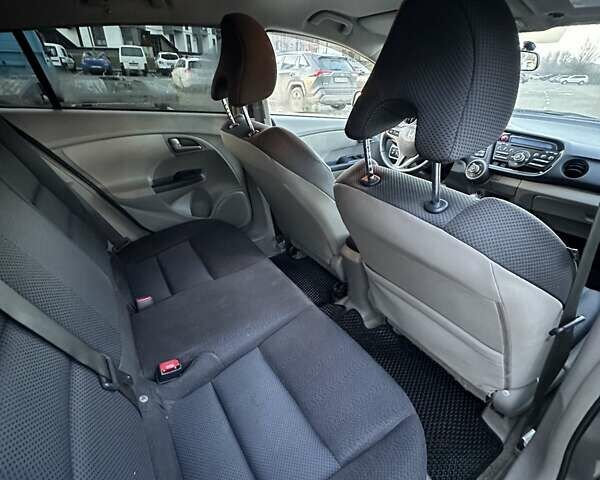 Чорний Хонда Інсайт, об'ємом двигуна 1.34 л та пробігом 221 тис. км за 7200 $, фото 12 на Automoto.ua