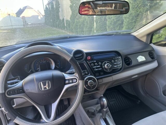 Черный Хонда Инсайт, объемом двигателя 1.3 л и пробегом 160 тыс. км за 7500 $, фото 5 на Automoto.ua