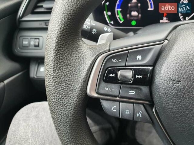 Черный Хонда Инсайт, объемом двигателя 1.5 л и пробегом 55 тыс. км за 17150 $, фото 10 на Automoto.ua
