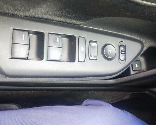 Черный Хонда Инсайт, объемом двигателя 1.5 л и пробегом 60 тыс. км за 20500 $, фото 10 на Automoto.ua