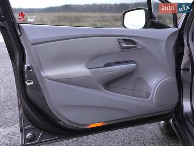 Коричневий Хонда Інсайт, об'ємом двигуна 1.3 л та пробігом 169 тис. км за 7700 $, фото 22 на Automoto.ua