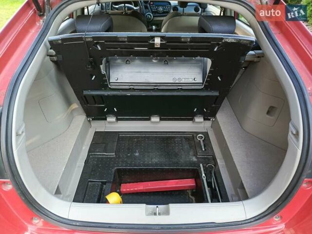 Красный Хонда Инсайт, объемом двигателя 1.3 л и пробегом 247 тыс. км за 5700 $, фото 21 на Automoto.ua