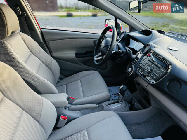 Красный Хонда Инсайт, объемом двигателя 1.3 л и пробегом 37 тыс. км за 8350 $, фото 41 на Automoto.ua