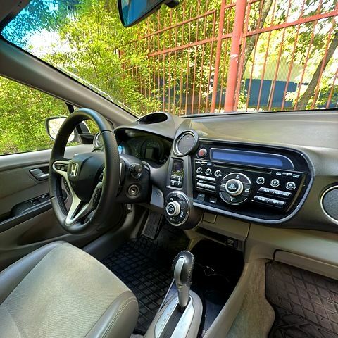 Хонда Инсайт, объемом двигателя 1.3 л и пробегом 200 тыс. км за 6800 $, фото 5 на Automoto.ua