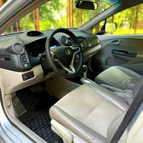 Хонда Инсайт, объемом двигателя 1.3 л и пробегом 200 тыс. км за 6800 $, фото 6 на Automoto.ua
