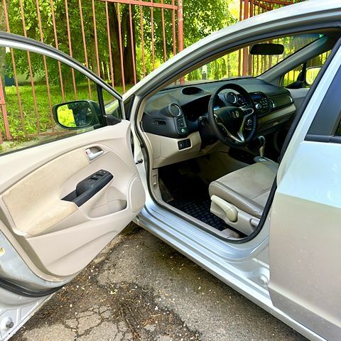 Хонда Инсайт, объемом двигателя 1.3 л и пробегом 200 тыс. км за 6800 $, фото 7 на Automoto.ua