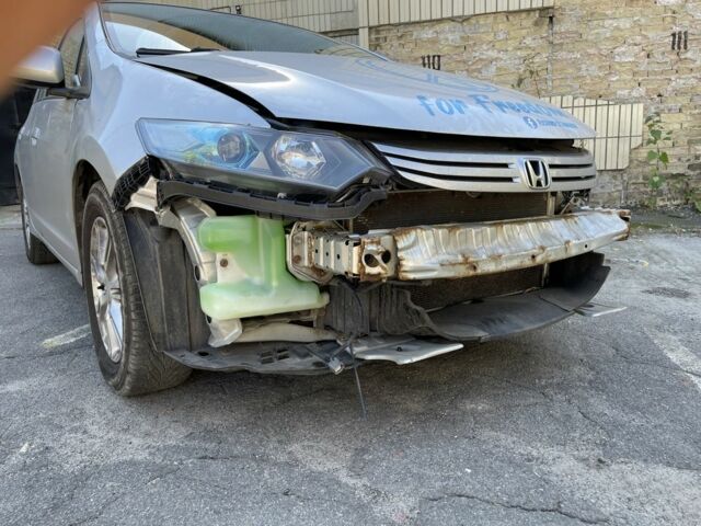 Сірий Хонда Інсайт, об'ємом двигуна 1.3 л та пробігом 338 тис. км за 4799 $, фото 19 на Automoto.ua