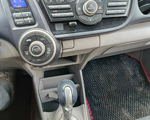 Сірий Хонда Інсайт, об'ємом двигуна 1.3 л та пробігом 207 тис. км за 5700 $, фото 37 на Automoto.ua