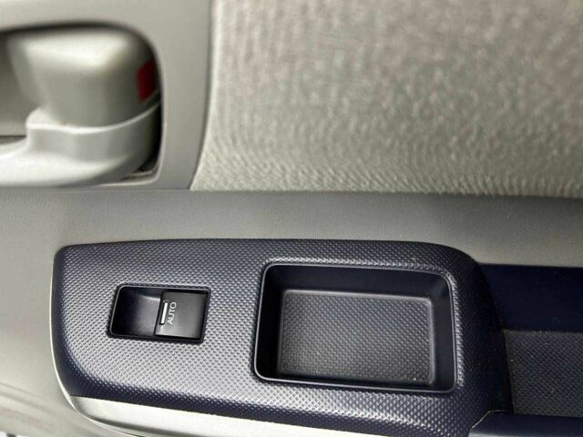 Серый Хонда Инсайт, объемом двигателя 1.4 л и пробегом 222 тыс. км за 7800 $, фото 18 на Automoto.ua