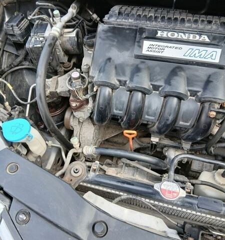 Серый Хонда Инсайт, объемом двигателя 1.3 л и пробегом 229 тыс. км за 7500 $, фото 33 на Automoto.ua