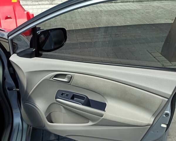 Серый Хонда Инсайт, объемом двигателя 1.34 л и пробегом 193 тыс. км за 7799 $, фото 49 на Automoto.ua