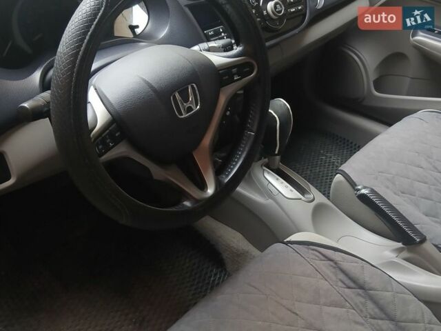 Серый Хонда Инсайт, объемом двигателя 1.3 л и пробегом 229 тыс. км за 7500 $, фото 3 на Automoto.ua