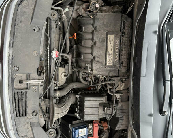 Серый Хонда Инсайт, объемом двигателя 1.3 л и пробегом 120 тыс. км за 7500 $, фото 19 на Automoto.ua