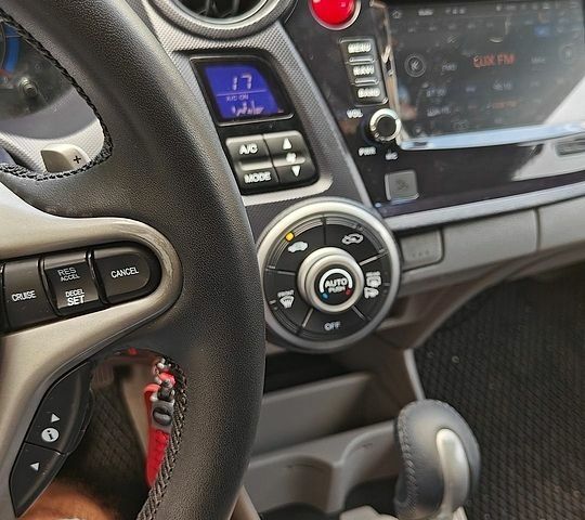Сірий Хонда Інсайт, об'ємом двигуна 1.3 л та пробігом 180 тис. км за 5400 $, фото 15 на Automoto.ua