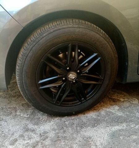 Серый Хонда Инсайт, объемом двигателя 1.3 л и пробегом 229 тыс. км за 7500 $, фото 25 на Automoto.ua