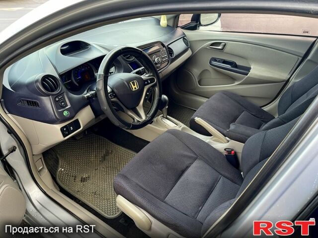 Сірий Хонда Інсайт, об'ємом двигуна 1.3 л та пробігом 29000 тис. км за 5850 $, фото 4 на Automoto.ua