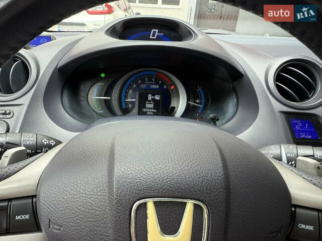 Серый Хонда Инсайт, объемом двигателя 1.3 л и пробегом 120 тыс. км за 7500 $, фото 11 на Automoto.ua