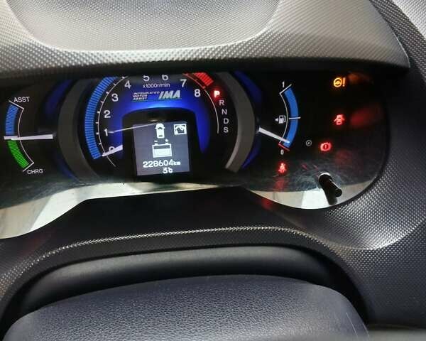 Серый Хонда Инсайт, объемом двигателя 1.34 л и пробегом 228 тыс. км за 8000 $, фото 23 на Automoto.ua