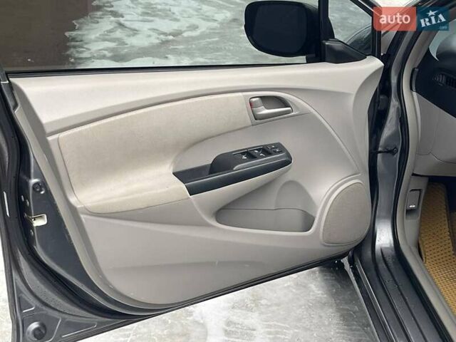 Сірий Хонда Інсайт, об'ємом двигуна 1.4 л та пробігом 289 тис. км за 6700 $, фото 7 на Automoto.ua