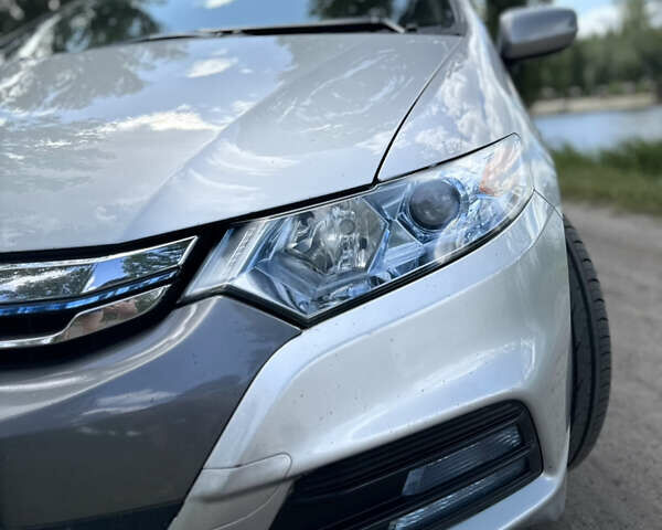 Серый Хонда Инсайт, объемом двигателя 1.3 л и пробегом 300 тыс. км за 6100 $, фото 3 на Automoto.ua