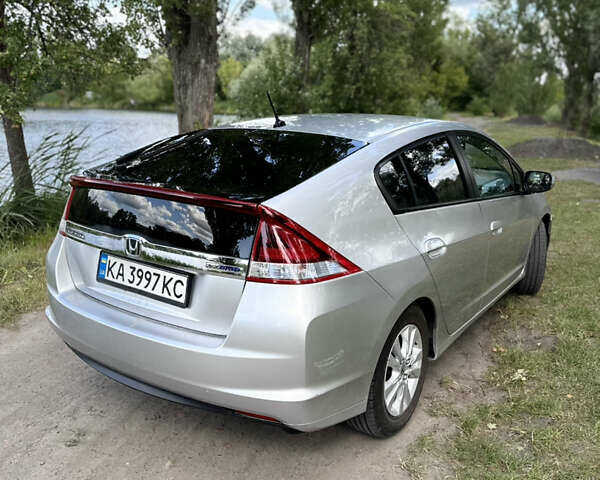 Серый Хонда Инсайт, объемом двигателя 1.3 л и пробегом 300 тыс. км за 6100 $, фото 5 на Automoto.ua