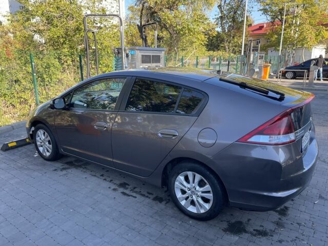Хонда Инсайт 2012 в Одессе на Automoto.ua Серый Хонда Инсайт, объемом двигателя 1.3 л и пробегом 327 тыс. км за 5000 $, фото 4 на Automoto.ua
