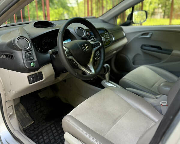 Сірий Хонда Інсайт, об'ємом двигуна 1.3 л та пробігом 300 тис. км за 6100 $, фото 16 на Automoto.ua