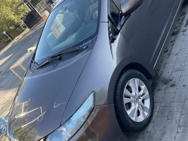 Хонда Инсайт 2012 в Одессе на Automoto.ua Серый Хонда Инсайт, объемом двигателя 1.3 л и пробегом 327 тыс. км за 5000 $, фото 5 на Automoto.ua
