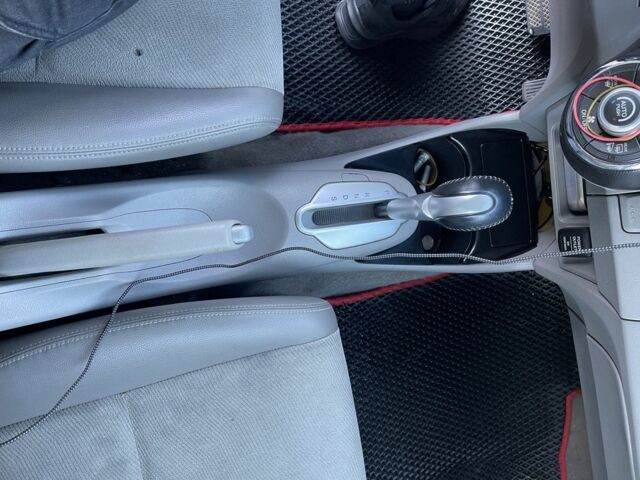 Хонда Инсайт 2012 в Одессе на Automoto.ua Серый Хонда Инсайт, объемом двигателя 1.3 л и пробегом 327 тыс. км за 5000 $, фото 21 на Automoto.ua