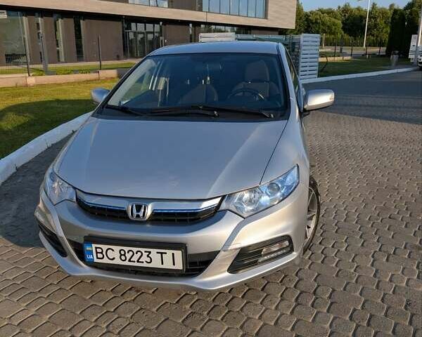 Серый Хонда Инсайт, объемом двигателя 1.3 л и пробегом 108 тыс. км за 9500 $, фото 1 на Automoto.ua