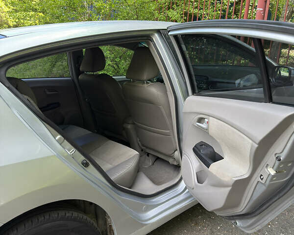 Сірий Хонда Інсайт, об'ємом двигуна 1.3 л та пробігом 300 тис. км за 6100 $, фото 19 на Automoto.ua