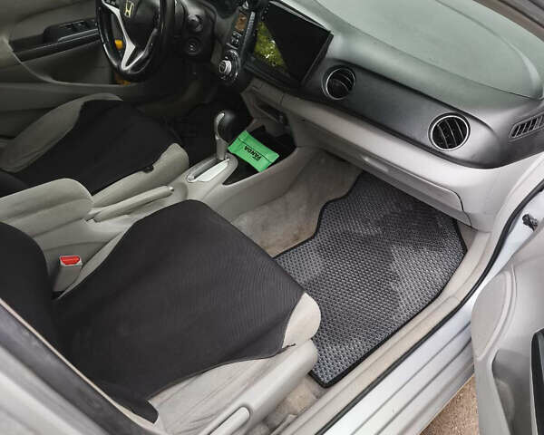 Хонда Инсайт 2013 в Виннице на Automoto.ua Серый Хонда Инсайт, объемом двигателя 1.34 л и пробегом 201 тыс. км за 6850 $, фото 4 на Automoto.ua