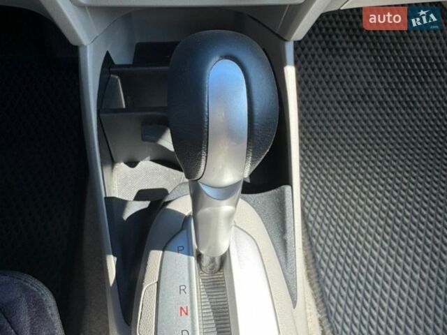 Сірий Хонда Інсайт, об'ємом двигуна 1.34 л та пробігом 168 тис. км за 7900 $, фото 24 на Automoto.ua