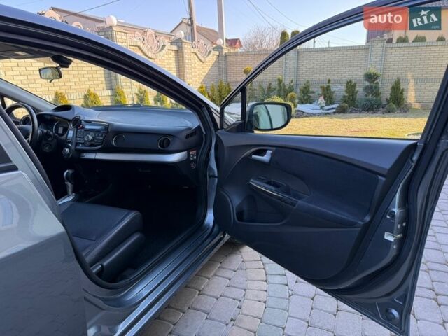 Серый Хонда Инсайт, объемом двигателя 1.3 л и пробегом 177 тыс. км за 10000 $, фото 77 на Automoto.ua