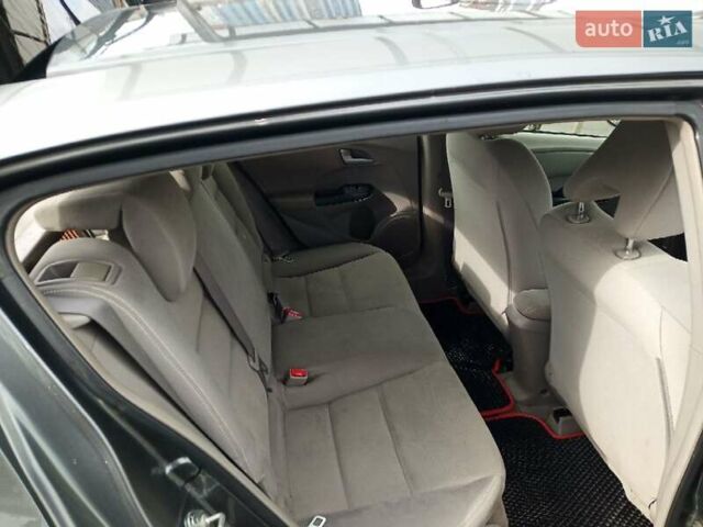 Хонда Инсайт 2014 в Киеве на Automoto.ua Серый Хонда Инсайт, объемом двигателя 1.34 л и пробегом 232 тыс. км за 8499 $, фото 10 на Automoto.ua