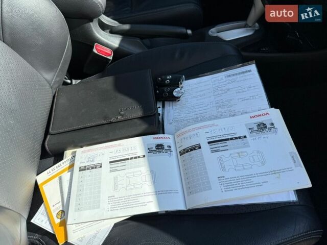 Серый Хонда Инсайт, объемом двигателя 1.3 л и пробегом 177 тыс. км за 10000 $, фото 104 на Automoto.ua